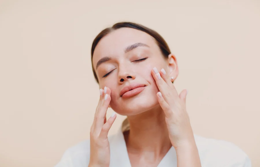 facial-aesthetics-Hero
